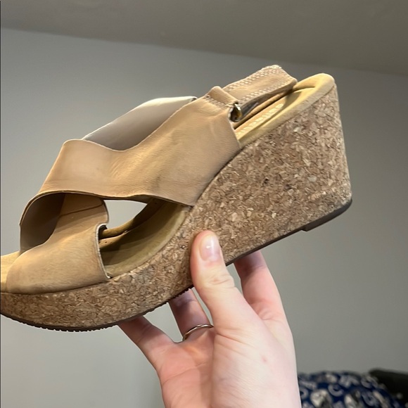 Clarks Women’s Annadel Eirwyn Wedge Sandal - Picture 8 of 11